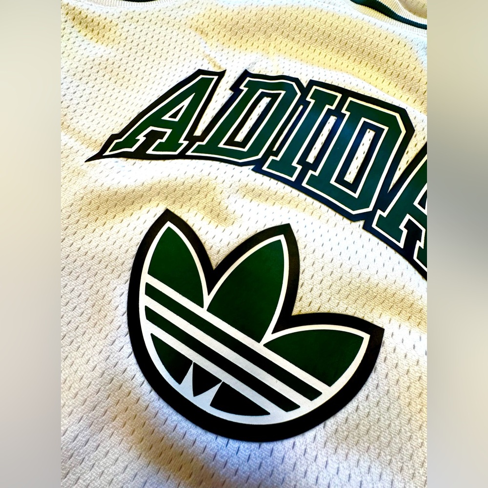 Adidas Originals Jersey with Green & Black Accents, NWT, Boys/Girls Small - Picture 3 of 9